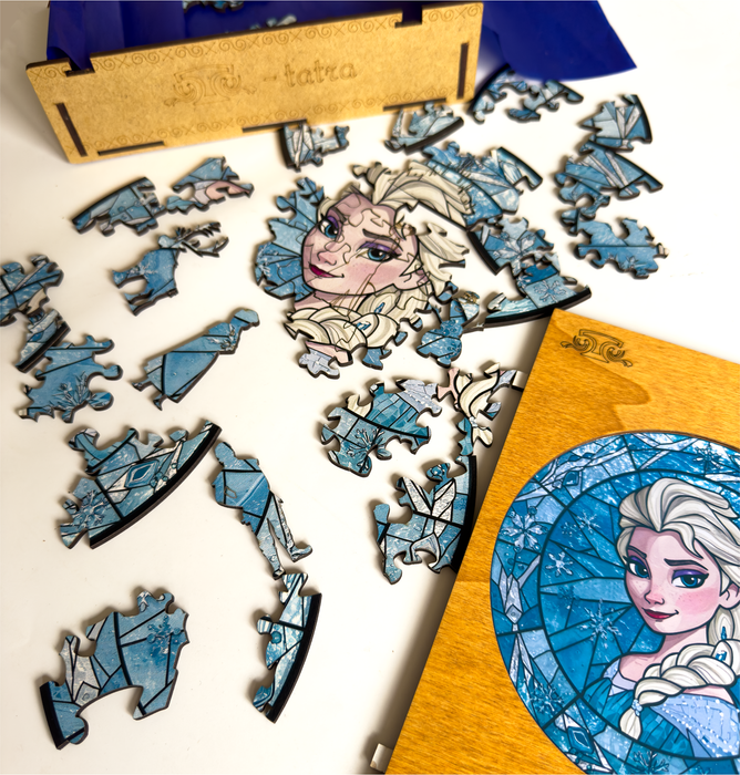 Elza z Ľadového kráľovstva - sklenený efekt - drevené puzzle