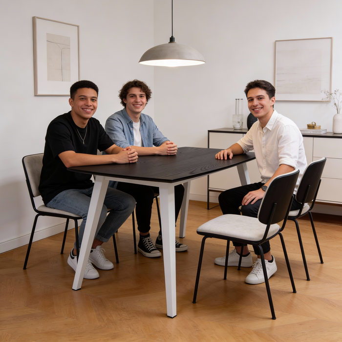 Jedálenský stôl z masívu T-Tatra Sorok